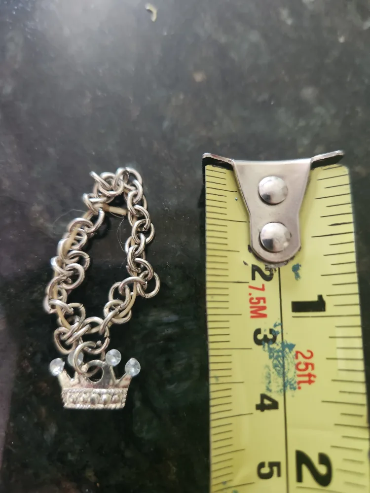 #freecycle Crown Charm image indicator(2)