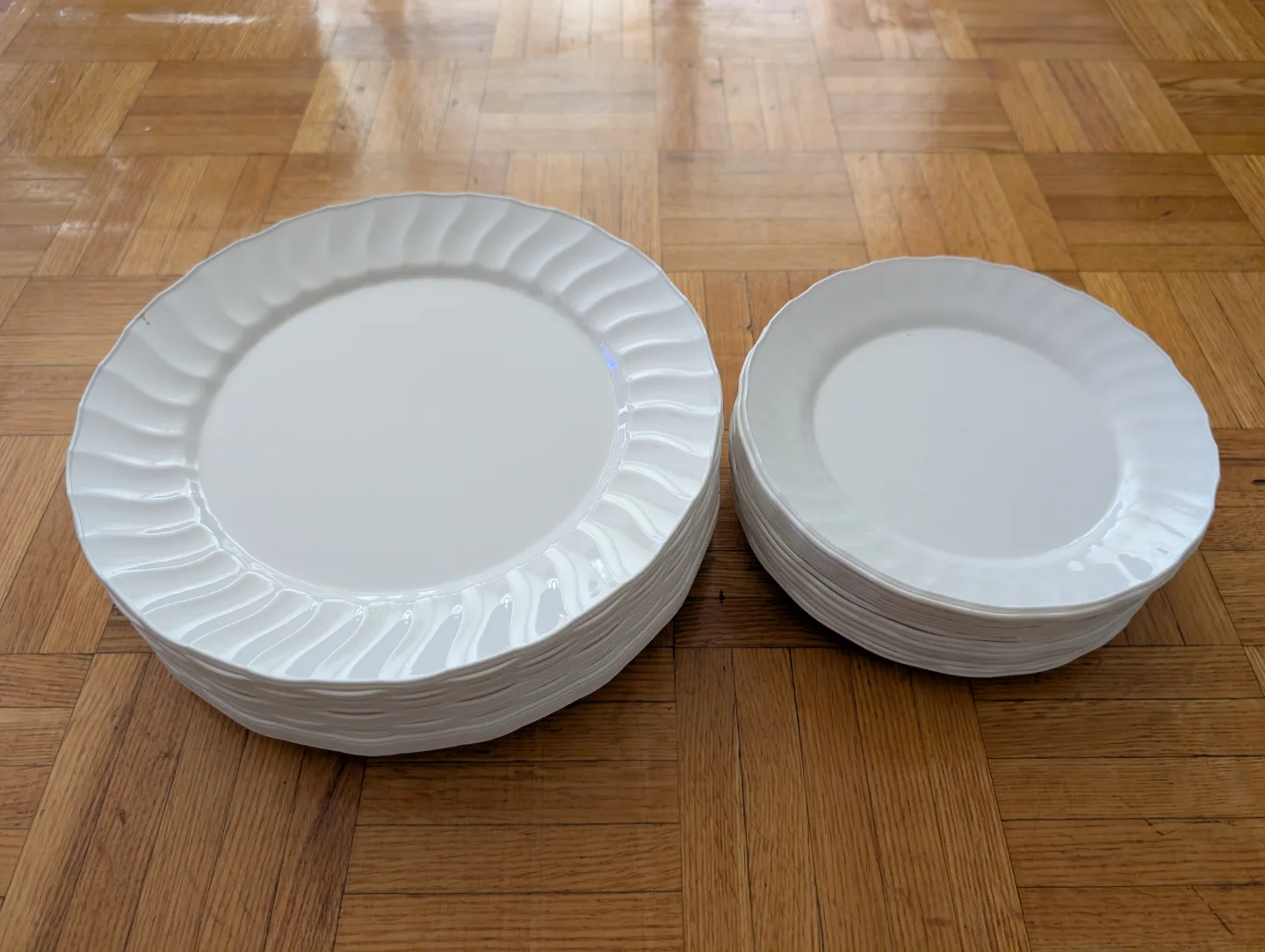 White Rimmed Plates - Set of Two thumbnail