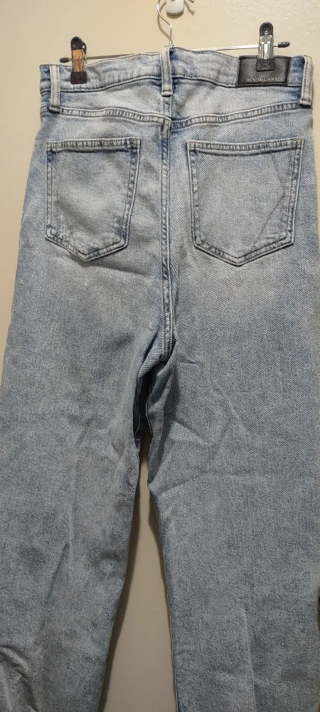 Kendall + Kylie High Rise Skater Jeans image indicator(7)