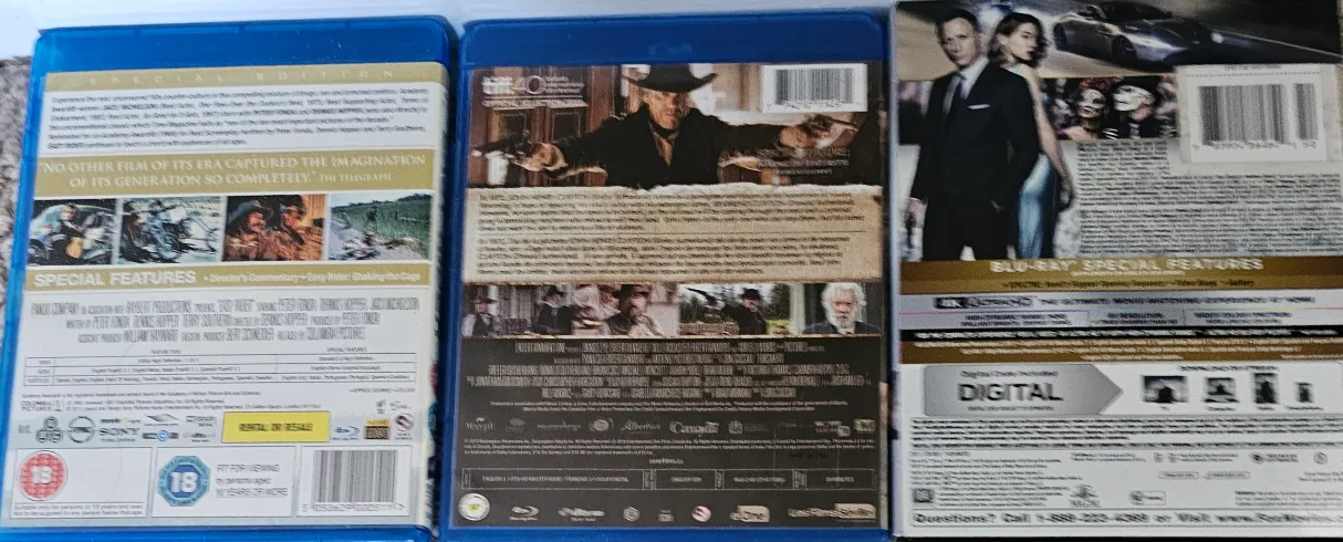 Blu-ray and 4K Movie Bundle image indicator(2)
