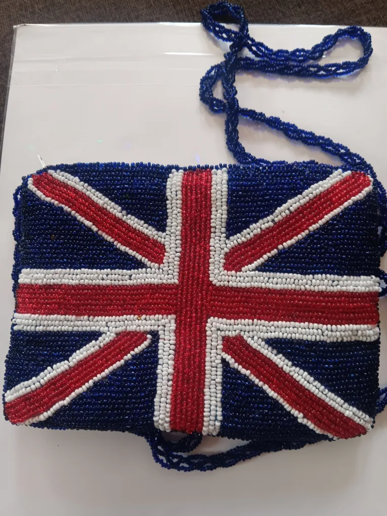 Vintage Beaded British Flag Purse thumbnail