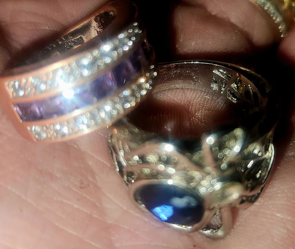 Set of Rings+ Vintage Miniature High Heel Shoe Ring Holder thumbnail