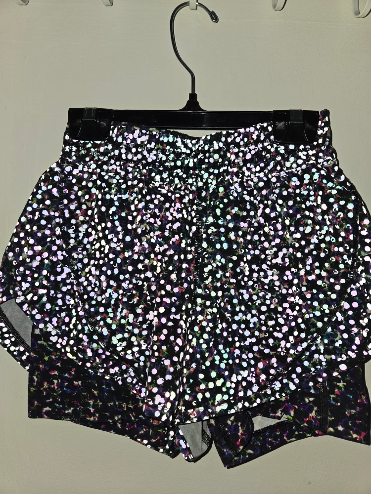 Lululemon Seawheeze SquatStrong Shorts image indicator(4)