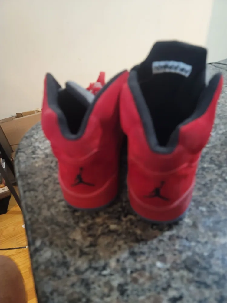 Men's Basketball Sneakers Red Suede. Size 11 image indicator(4)