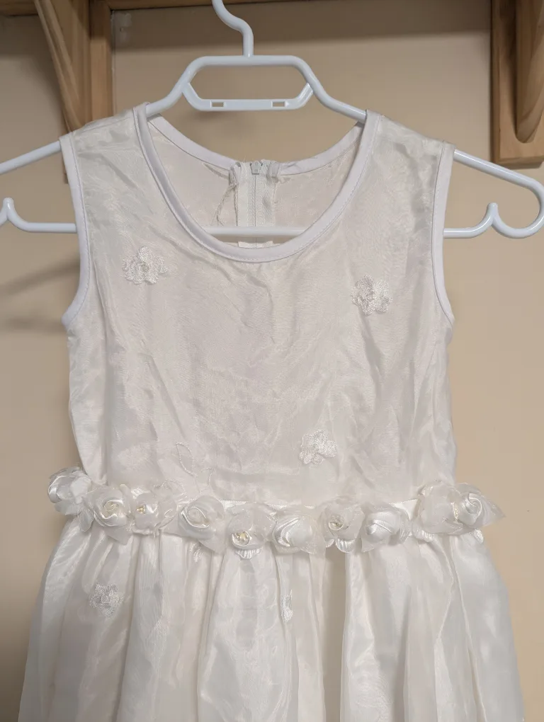 Elegant White Dress for Kids ~*Pre-Loved* image indicator(2)