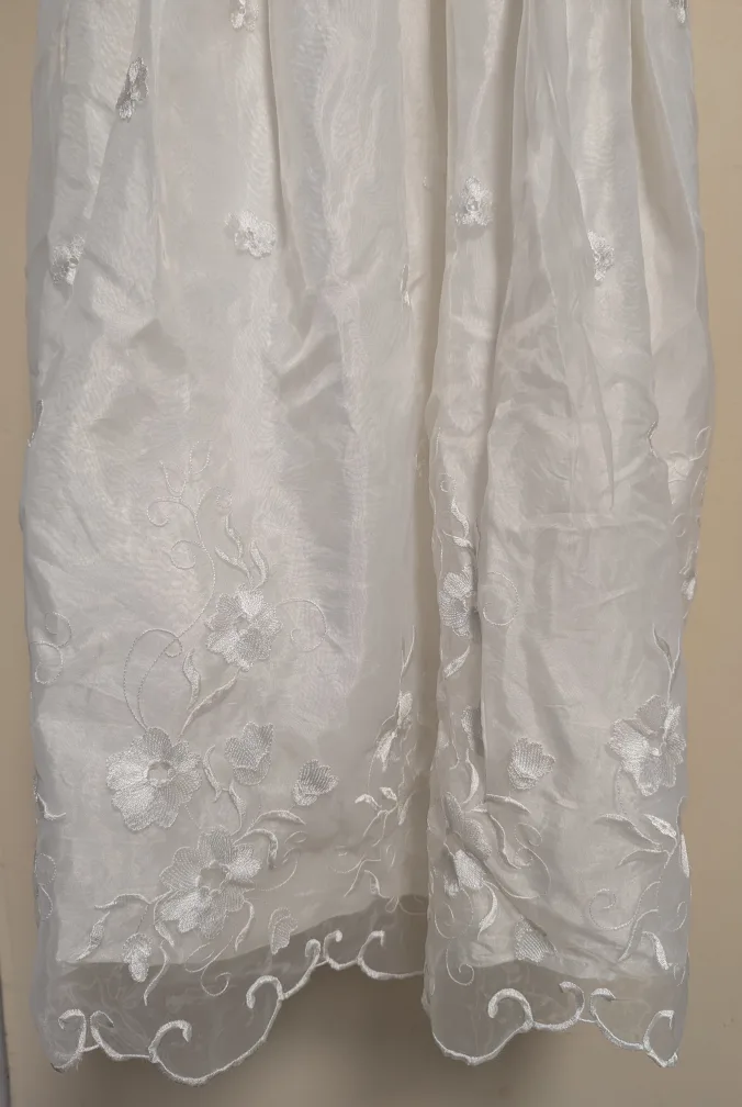 Elegant White Dress for Kids ~*Pre-Loved* image indicator(4)