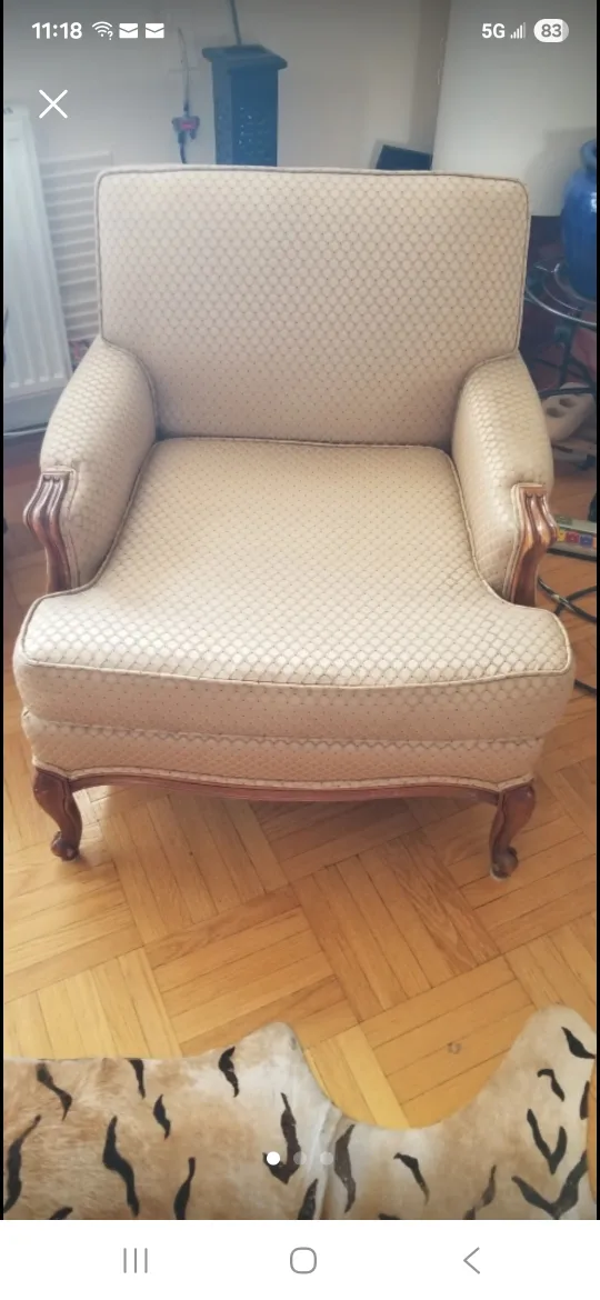 Antique accent chair thumbnail