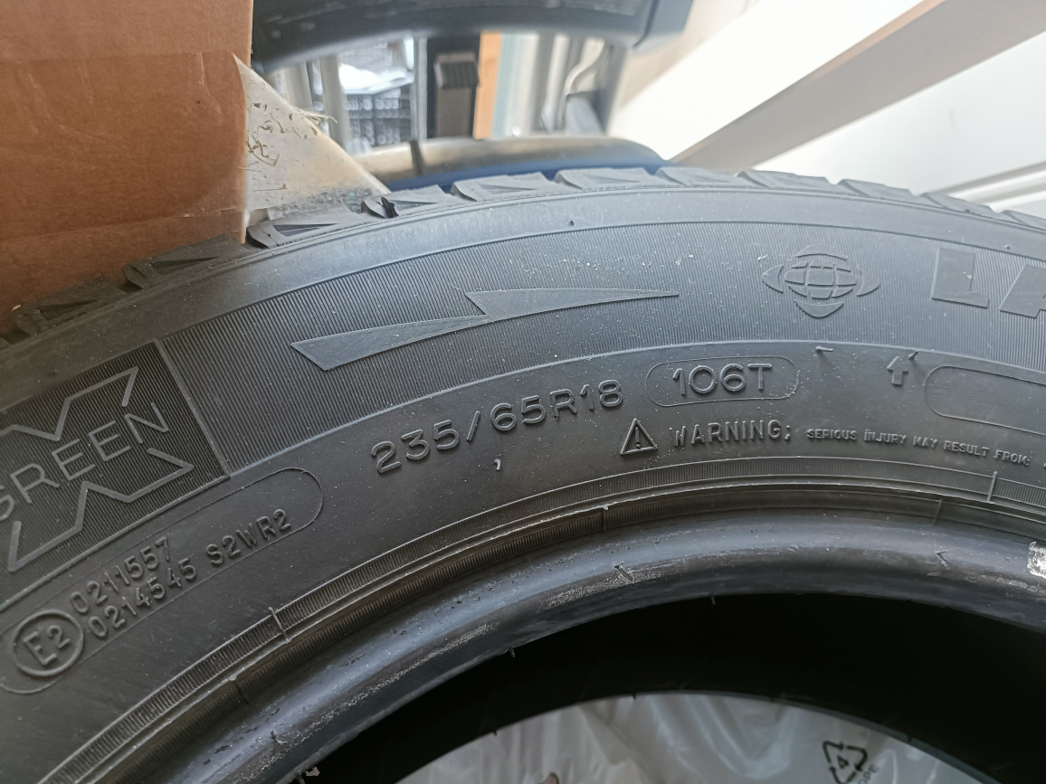 Michelin Latitude X-Ice Winter Tires - 235/65R18 + free mats - photo 3