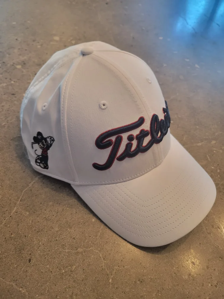 White Titleist Golf Cap image indicator(3)
