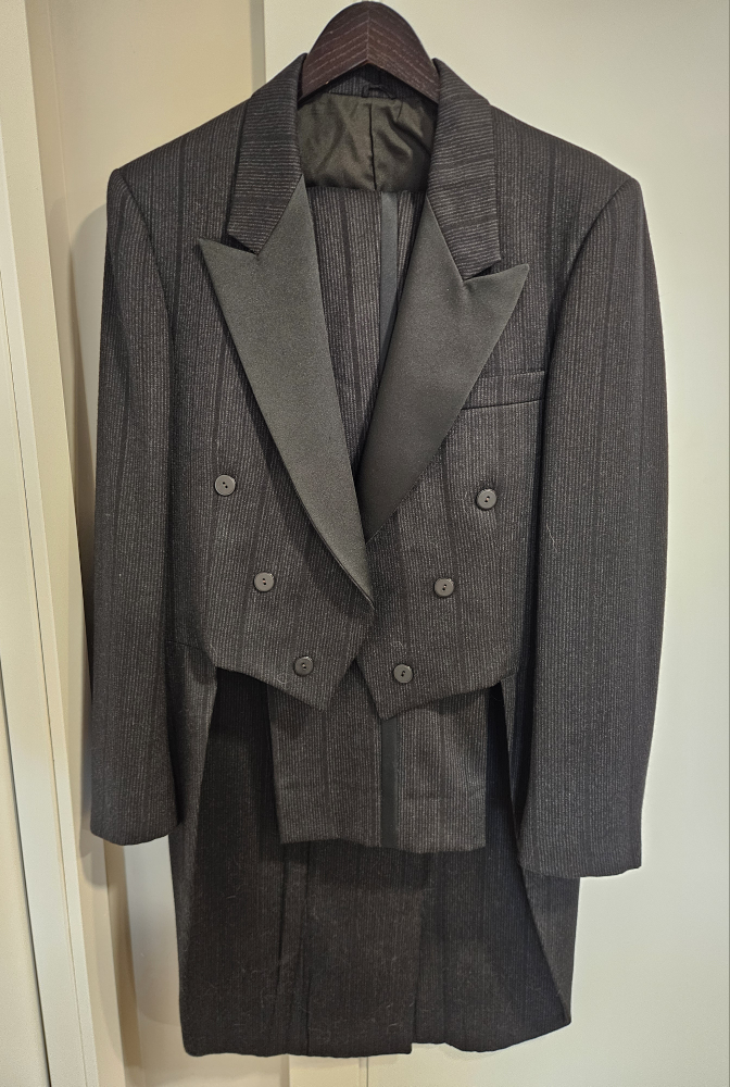 tailcoat tuxedo