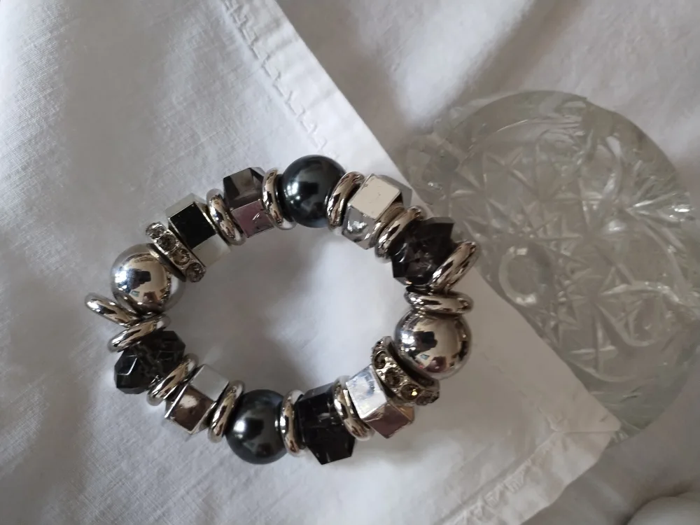 Beaded stretch bracelet image indicator(3)