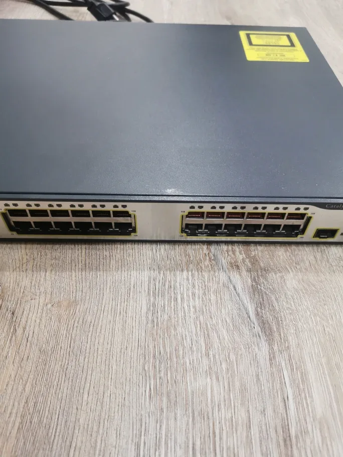 Cisco Switch - 24 Ports - WS-C3750-24PS-S POE image indicator(2)