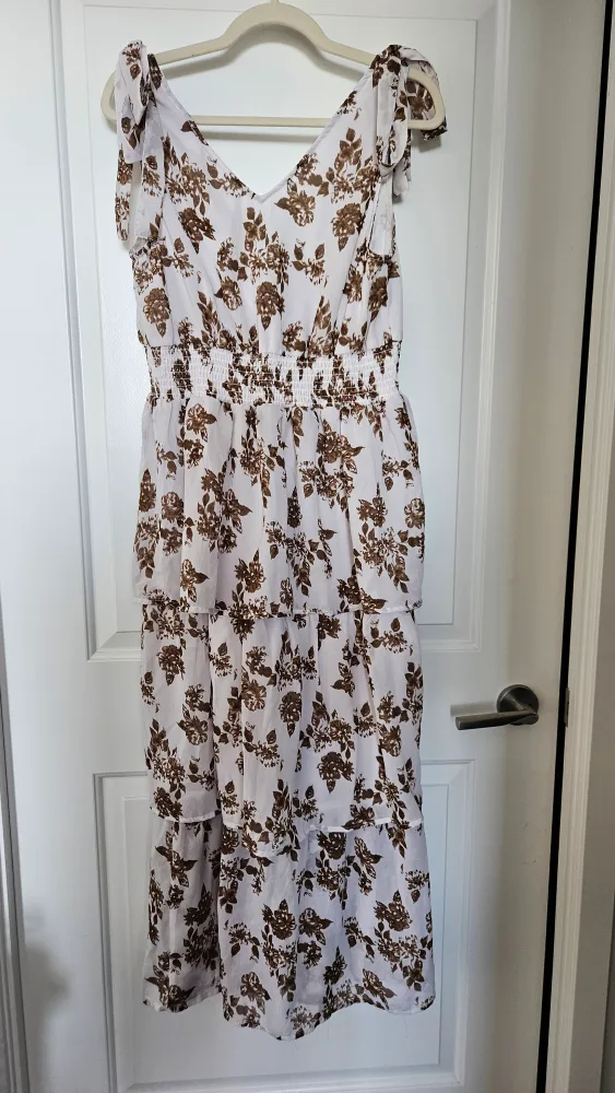 Beautiful Summer Floral Dress by Kings Road - Size M thumbnail