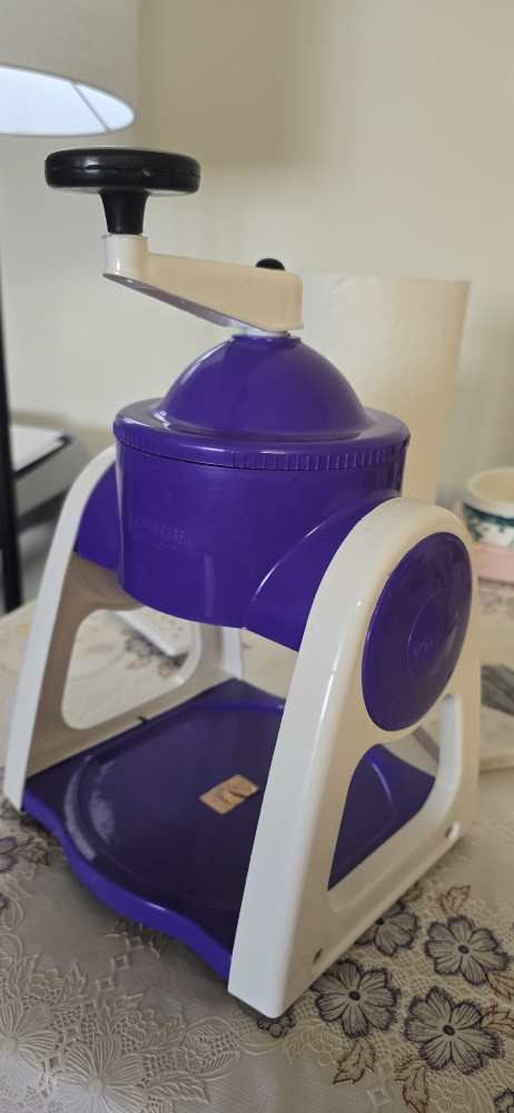 Vintage manual Ice Maker