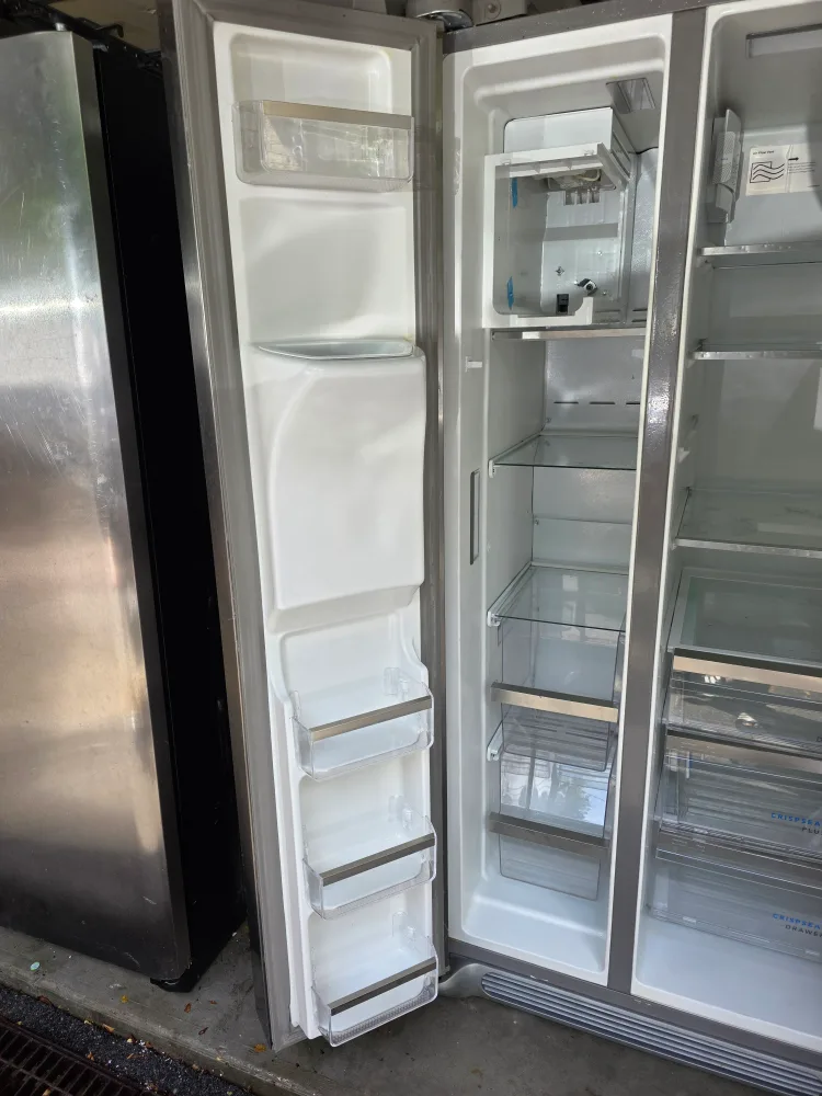 Frigidaire Gallery Stainless Steel Refrigerator image indicator(5)