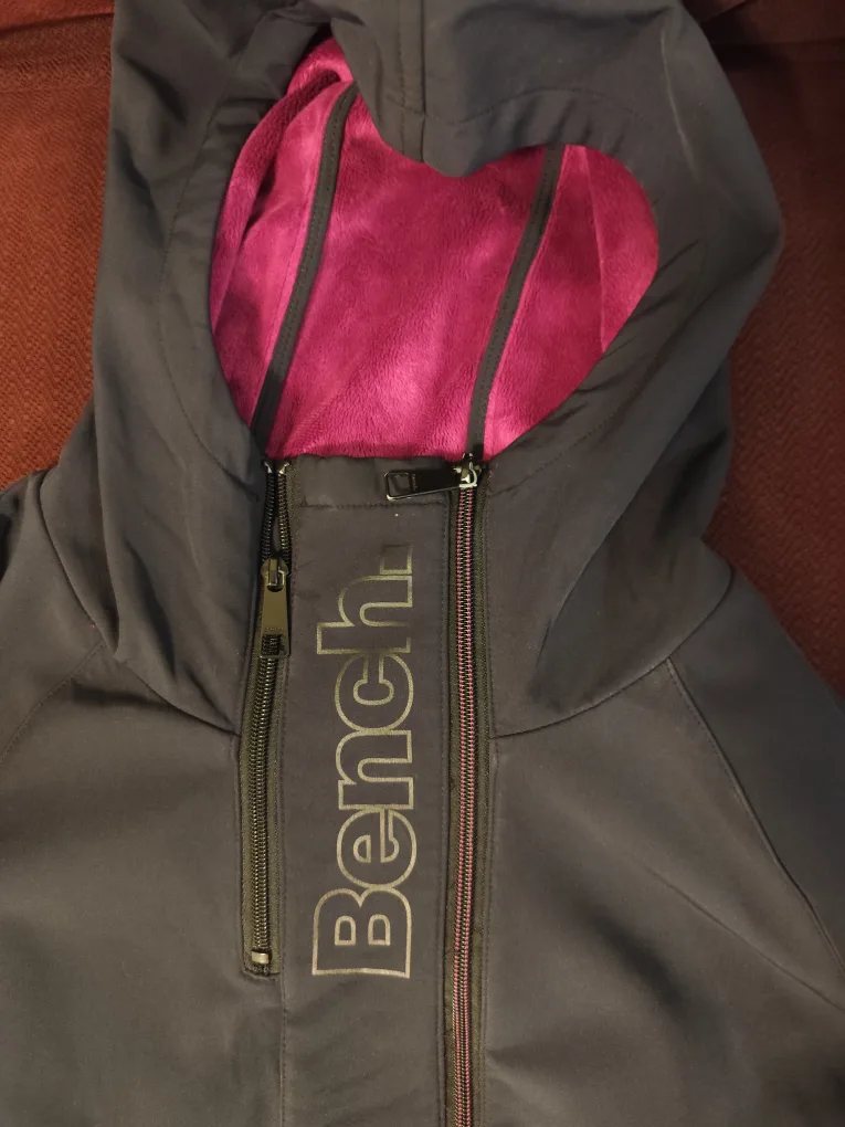 Bench. Hooded Jacket - Size S image indicator(2)