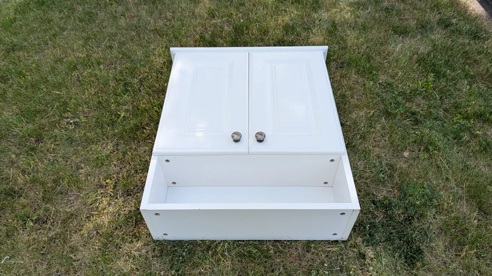 White Cabinet With Shelves image indicator(2)