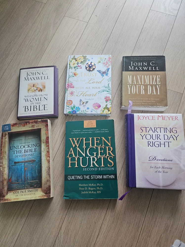 Set of Inspirational Books thumbnail