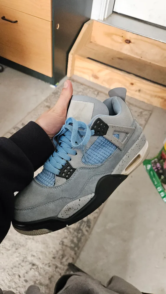 Air Jordan 4 Sneakers image indicator(2)