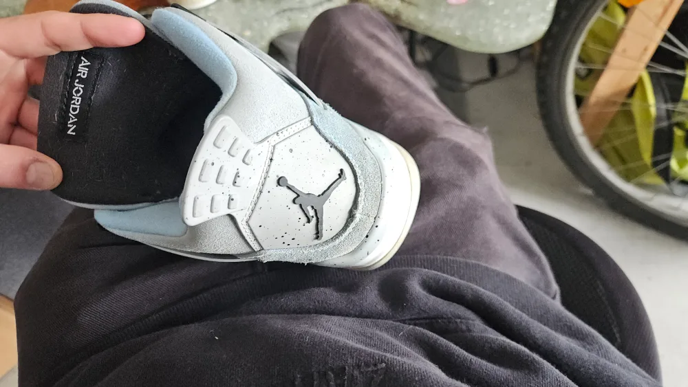 Air Jordan 4 Sneakers image indicator(4)