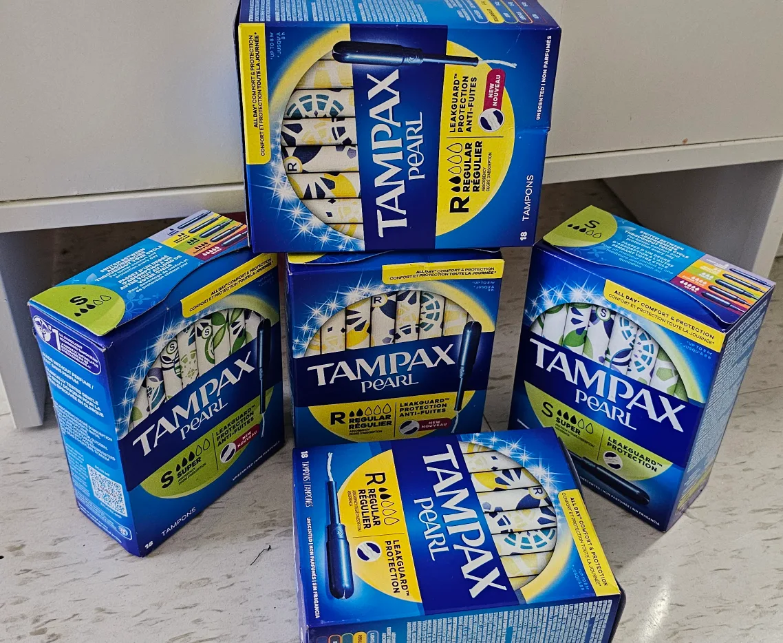 Tampax Pearl Tampons - Regular & Super Absorbency thumbnail