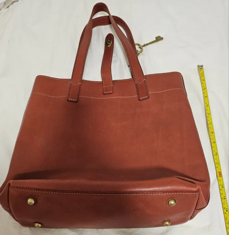 Fossil Leather Tote Bag image indicator(2)