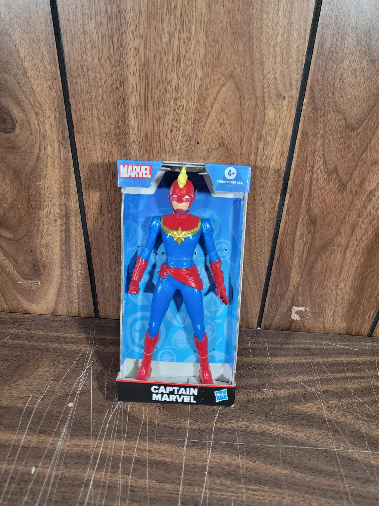 Marvel Captain Marvel Action Figure thumbnail
