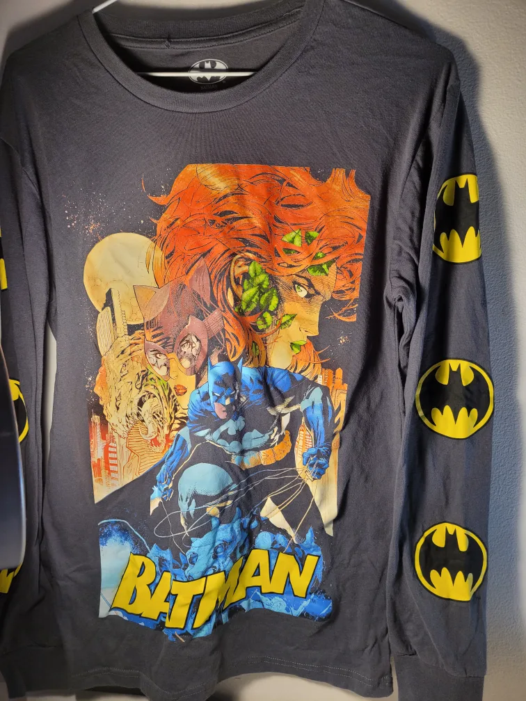 Batman Long Sleeve Graphic Tee - Size S thumbnail