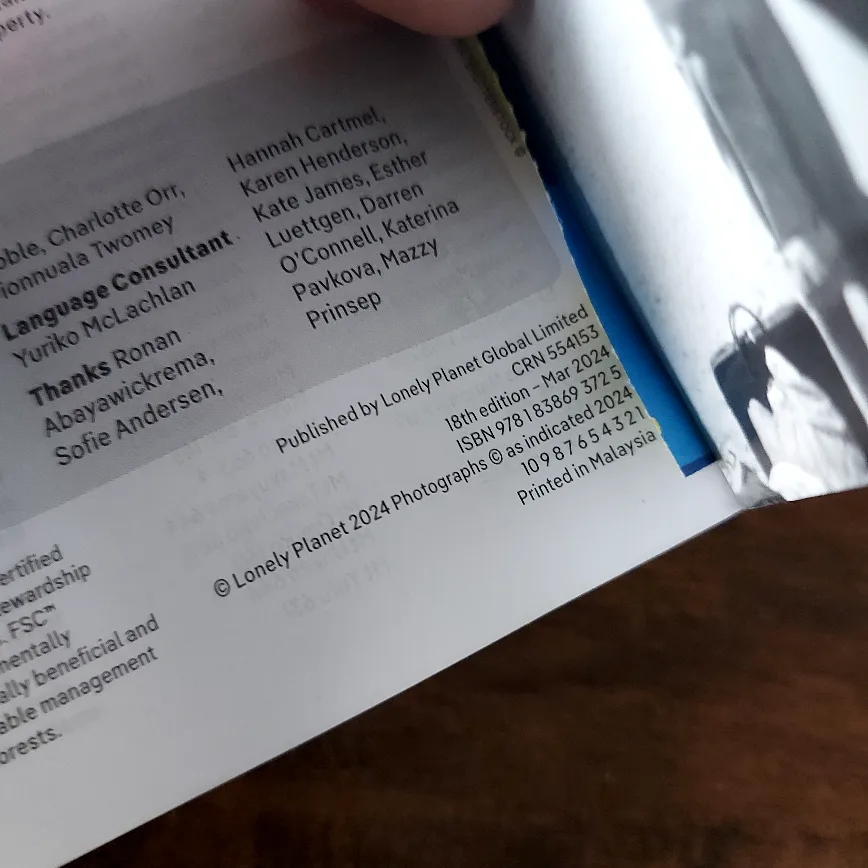 Lonely Planet Japan Travel Guide image indicator(3)