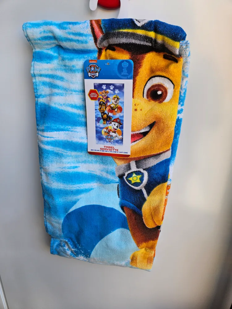 NEW Paw Patrol Beach Towel thumbnail