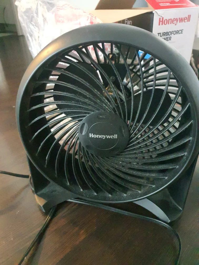 Honeywell TurboForce Air Circulator Fan thumbnail