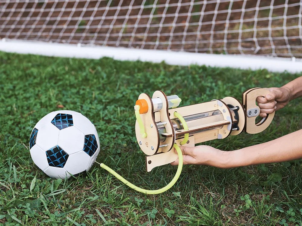 KiwiCo DIY hand pump - New in box image indicator(3)