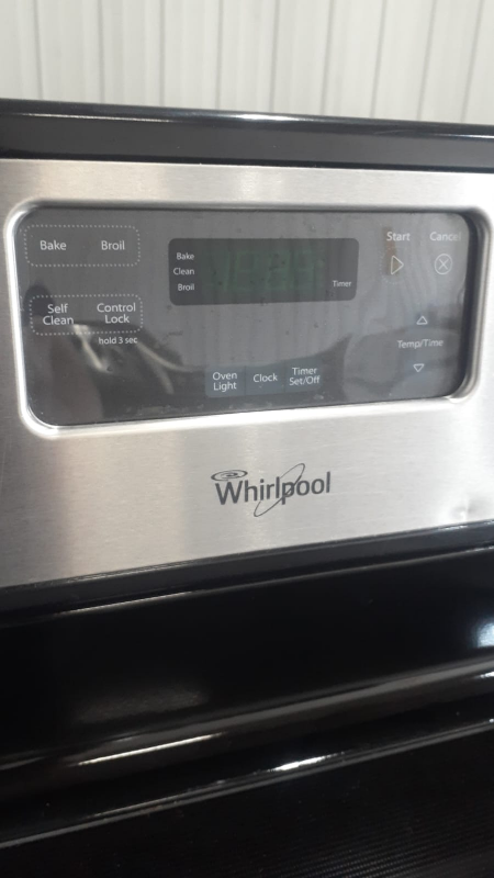Whirlpool Electric Range - photo 4