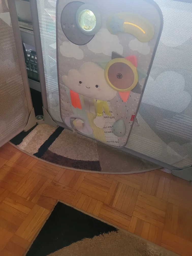 Skip Hop Baby/Toddler play enclosure/fence image indicator(5)