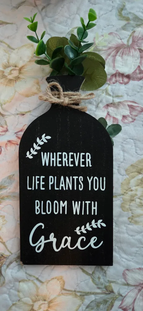 Bloom With Grace Floral Decor image indicator(3)