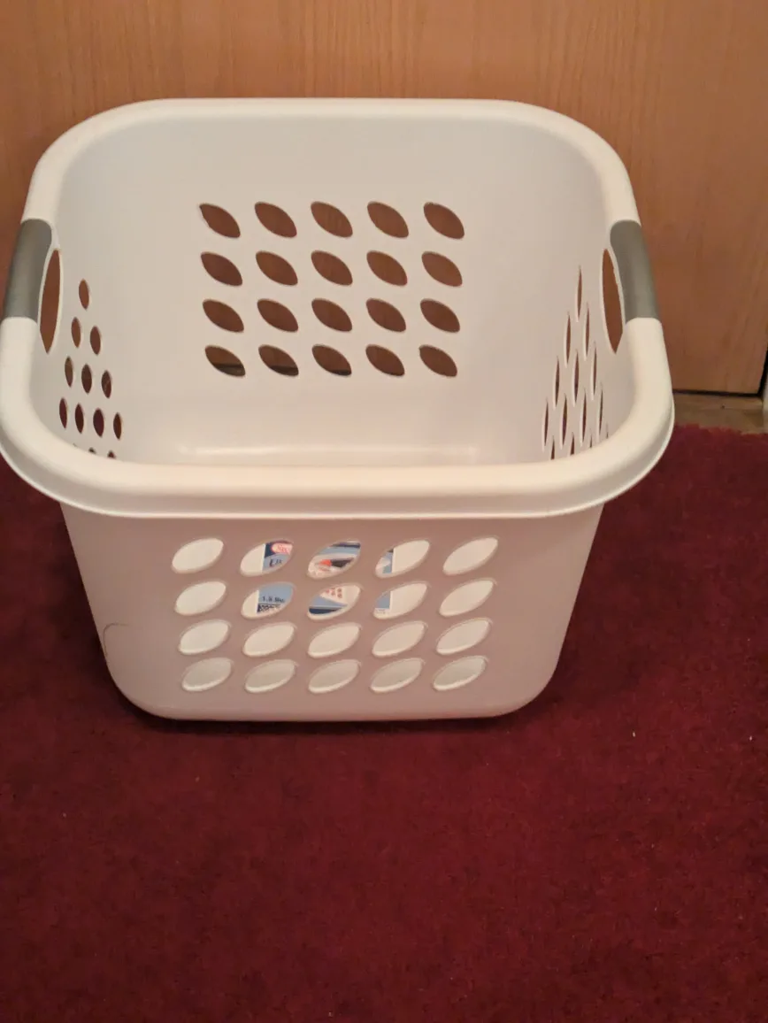 Sterilite Laundry Basket thumbnail