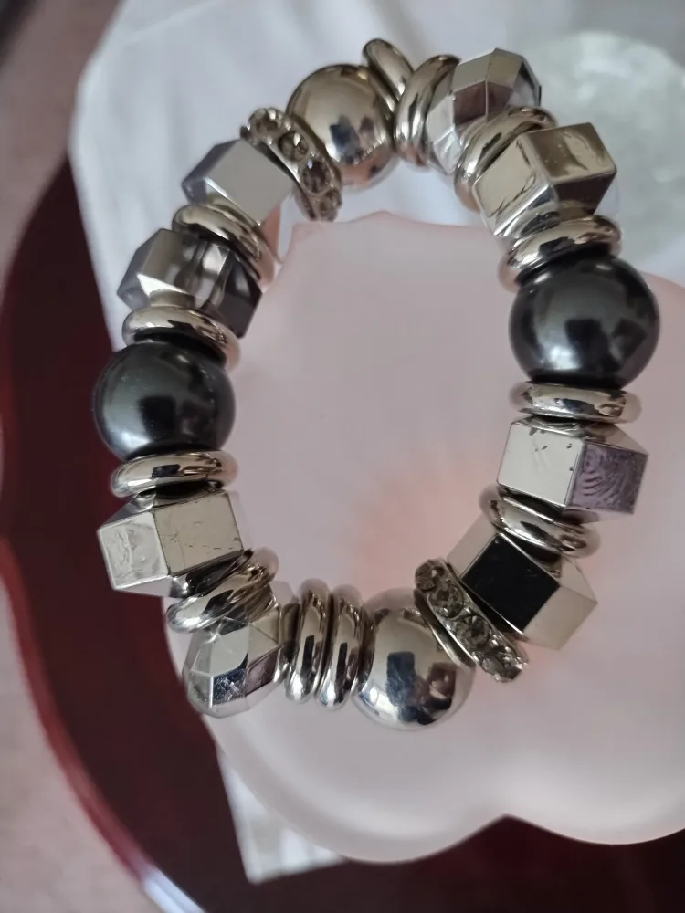 Beaded stretch bracelet image indicator(2)