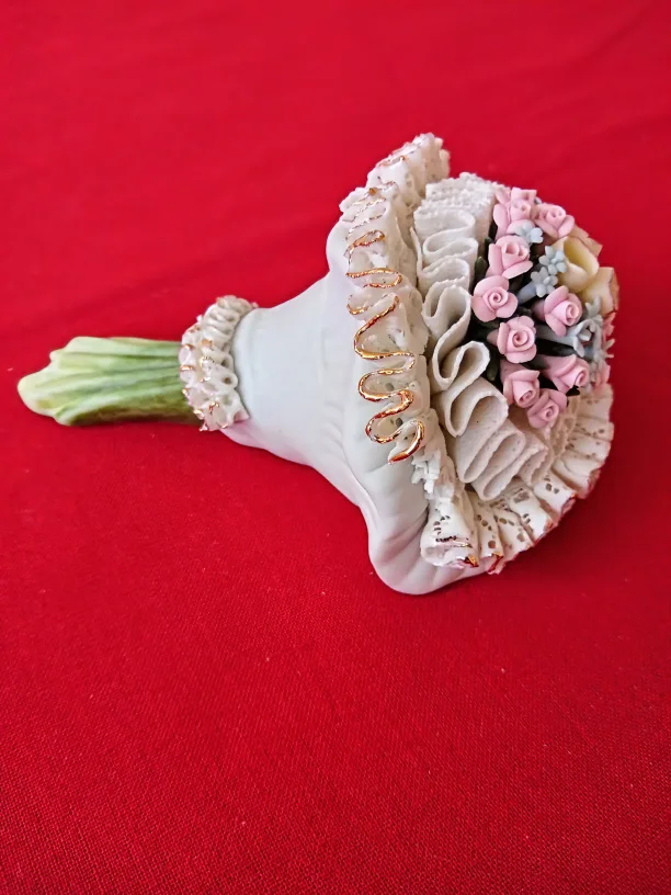 Vintage Capodimonte Porcelain Flower Bouquet Figurine thumbnail