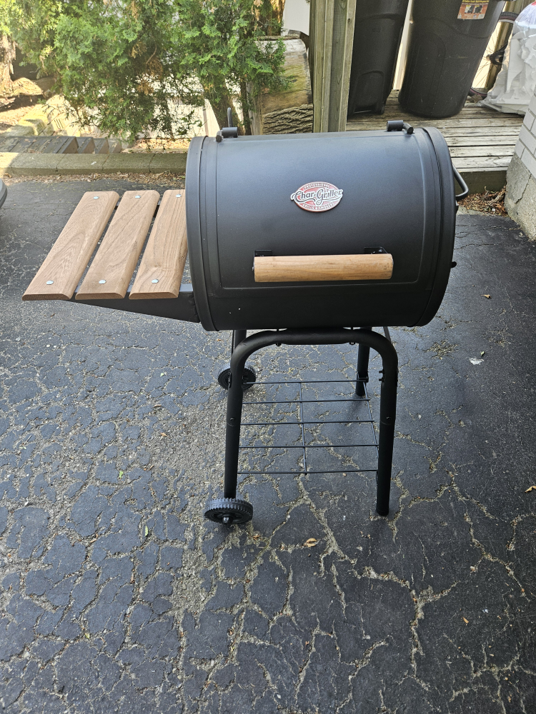 Char-Griller Patio Pro Charcoal Grill