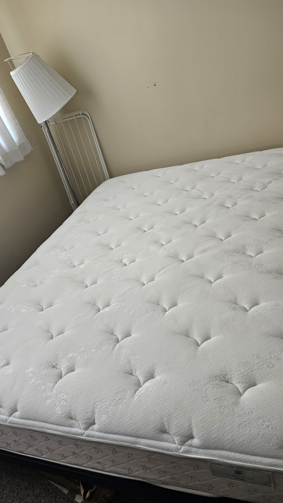 Queen Size Bed Frame and Mattress - photo 3