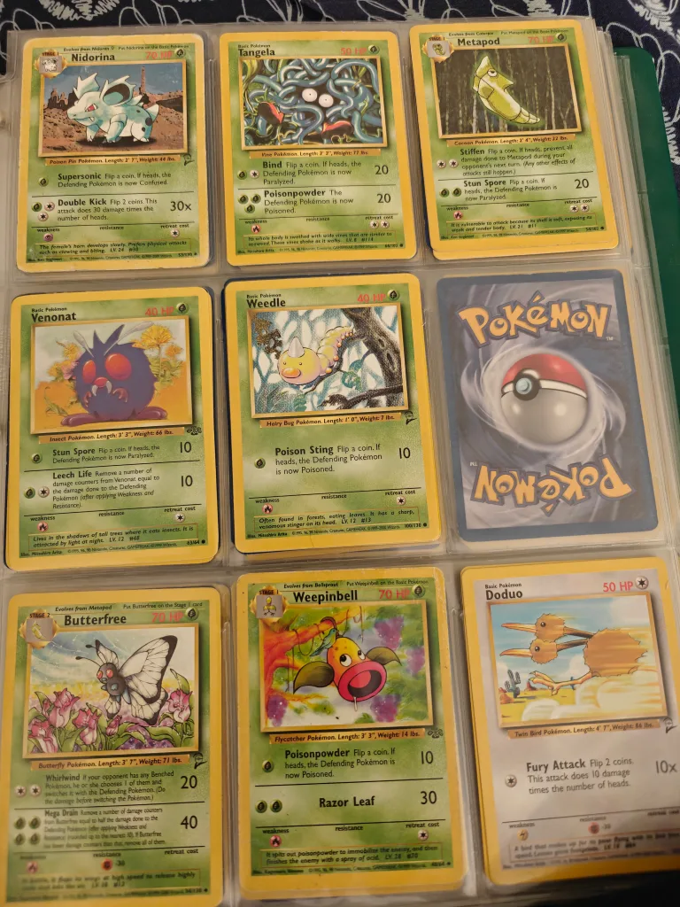 Pokemon Trading Cards Lot image indicator(4)