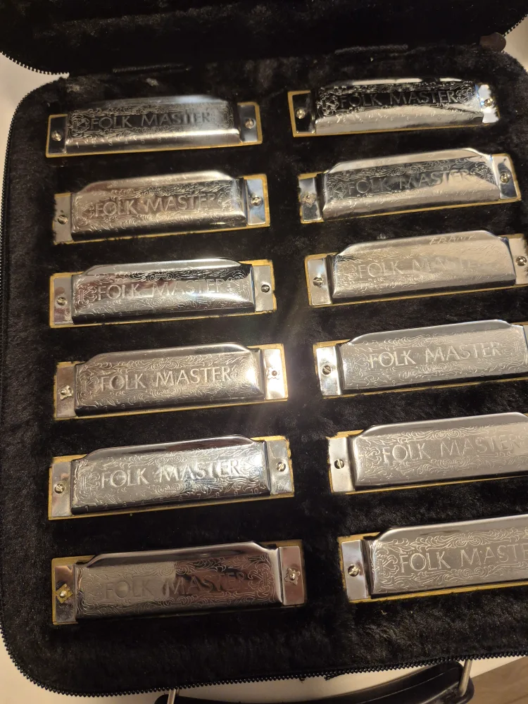Suzuki Folk Master Harmonica Set thumbnail