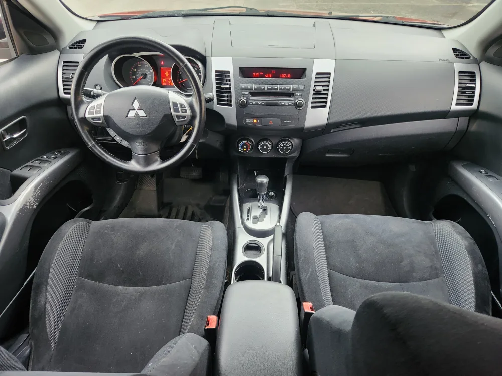 2009 Mitsubishi Outlander ES image indicator(8)