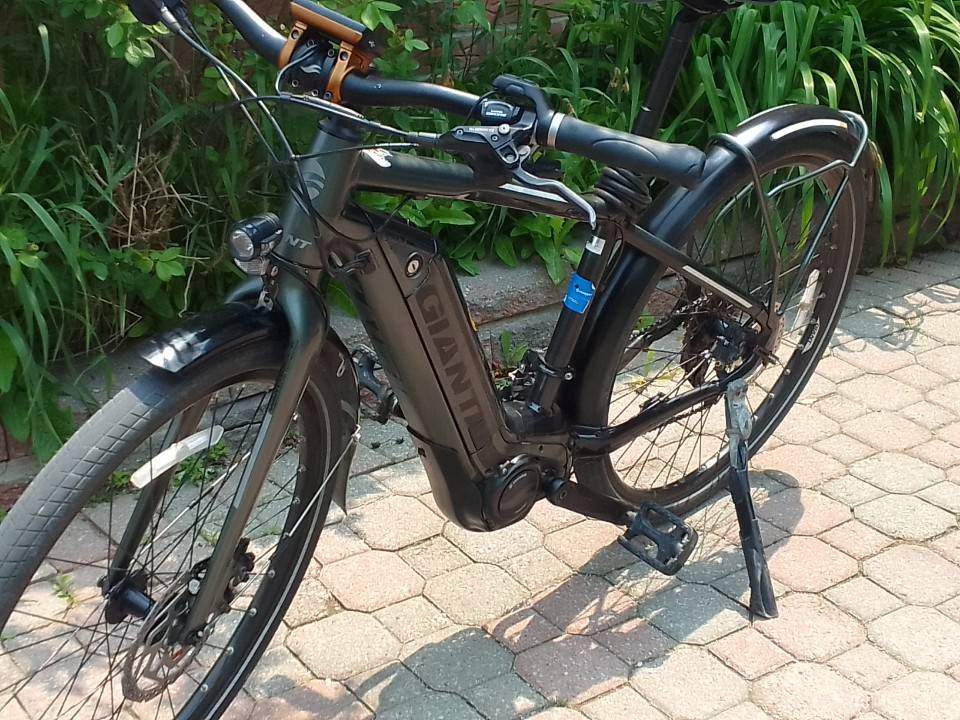 GIANT Electric Bike plus assist - photo 4