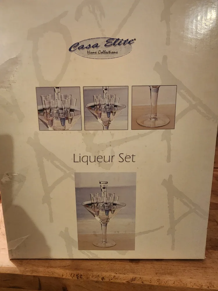 Casa Elite Liqueur Set image indicator(2)