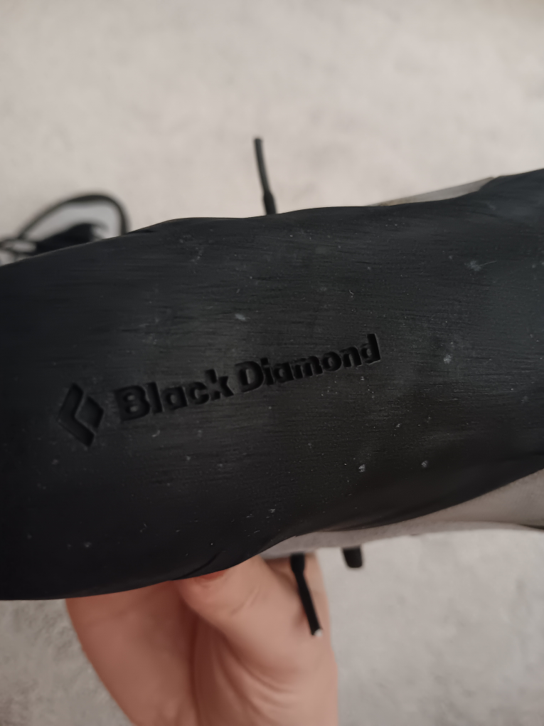Black Diamond Climbing Shoes with Mammut chalk Bag - photo 3