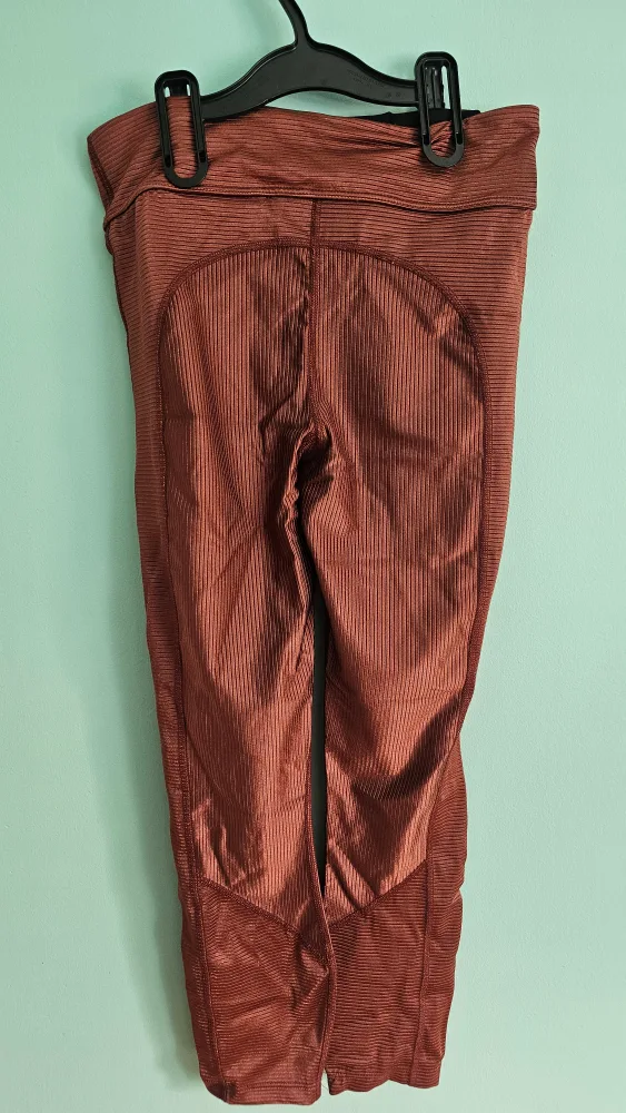 Rust Coloured Athletic Leggings image indicator(2)
