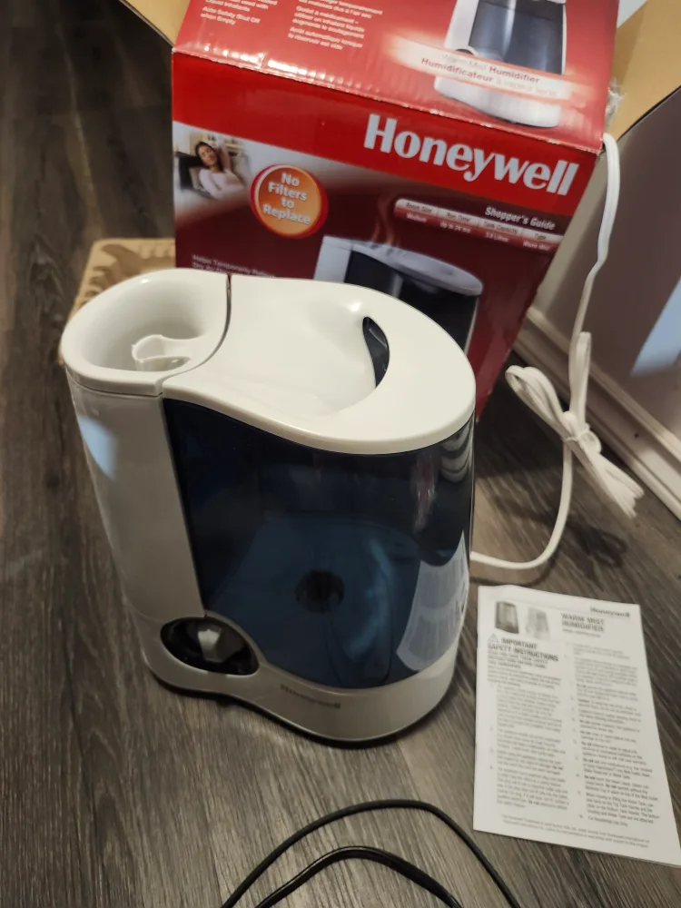 Honeywell Warm Mist Humidifier - Like New! thumbnail