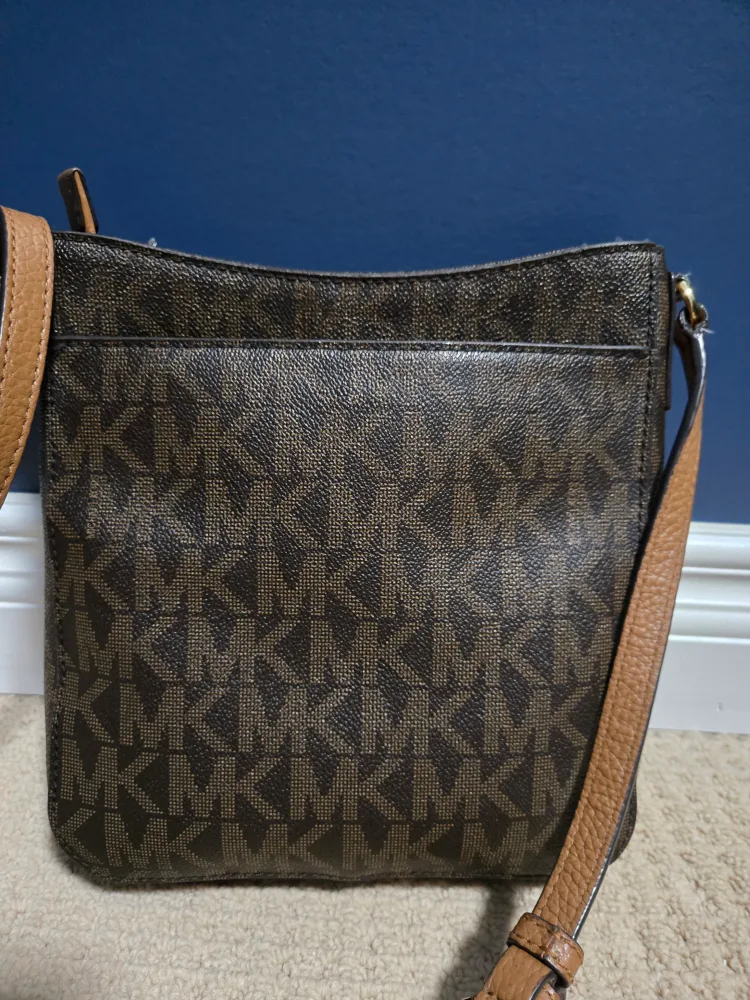 Michael Kors Purse and Wallet Set image indicator(4)