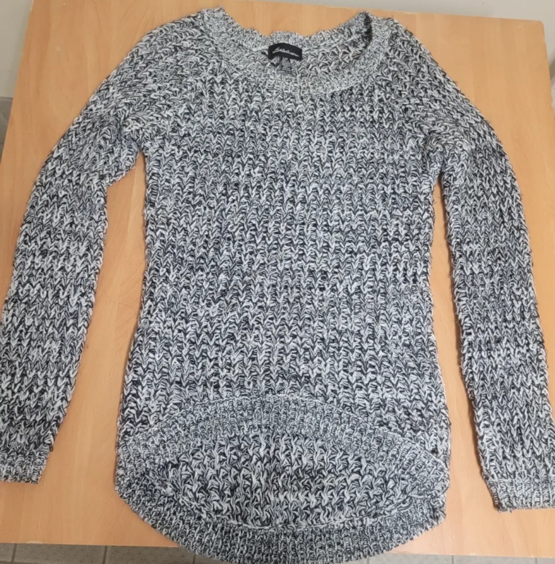 Acrylic Blend Sweater #freecycle thumbnail